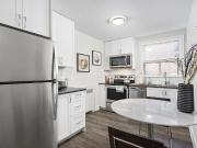 113 123 Emerald St. S