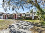 11404 N 52nd St, Tampa, FL 33617