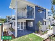 1/15 Landsborough Avenue, Scarborough, QLD 4020