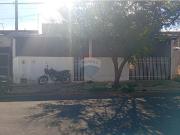 116.00 Área Útil Casa Alugar, 2 Ambientes localizado em...