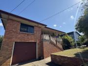 117 Marshall Road, Holland Park West QLD 4121 Matthews...