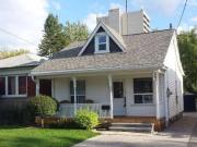 1180 The queensway Toronto ON M8Z 1G1 3 Bedroom House...