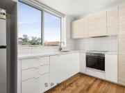 11/82 partens Street, Elwood, VIC 3184