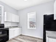 1182 Wyandotte Street East Windsor ON N9A 3K2 2 Bedroom...