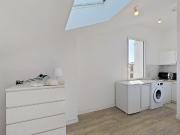 119 route de Vienne Lyon 69008 4eme gauche T1 Meublé 590 €CC