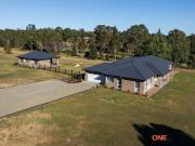 11 ACRES. 10 MINS FROM TOWN. 2 DWELLINGS