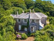 11 bed house for sale