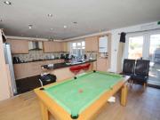 11 Bedroom End Of Terrace House