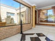 11 Bedroom House in Kamma Creek
