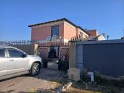 11 Bedroom House in Rabie Ridge