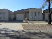 11 Glencoe Street, Melton VIC 3337