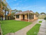 11 Greenbank Grove, Hackham West, SA 5163