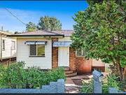 11 Hagan Street, North Toowoomba, QLD 4350