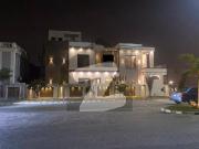 11 Marla Corner Luxurious House With 100 Wid Road For...