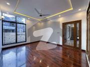 11 Marla Elegant Beautiful House Bahria Town Phase 8