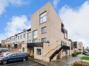 11 Parkview Green, Finglas, Dublin 11 DNG Phibsboro 4976...