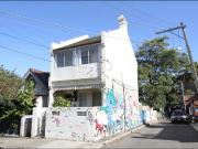 STUDIO IN NEWTOWN $350 PER WEEK