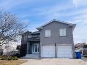 11 Rue Du Cabernet, Kirkland, QC, H9H 5E1 house for sale...