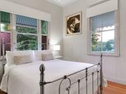 11 South Street, Yeerongpilly QLD 4105 House For Rent...