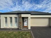 11A Windsor Grove, Klemzig SA 5087 House For Rent $800