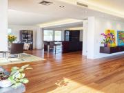 11Min zur U2 Architektur trifft Luxus Infinity Pool...