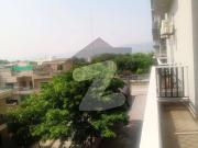 11th Central Apartment 3 Bed Available For Sale