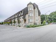 120 75 Turntable Crescent in Toronto: Dovercourt Wallace...