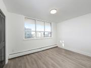 120 Dundas St E 2 Bedroom Apartment for Rent at 120...
