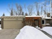 120 Oakcliffe Place SW Calgary AB T2V 0J8 For Sale