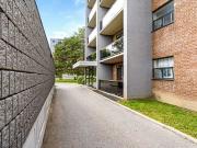 1219 Dundas St West 1 Bedroom Apartment for Rent at 1219...
