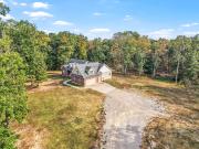 121 Meadow Ln