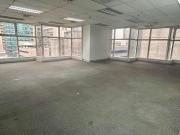 121 sqm Office Space in 88 Corporate Center For Rent,...