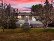 1220 Dewdney Avenue E, Regina, SK, S4N 0E3 house for sale L.