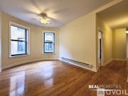 1220 N Dearborn St, Unit 1220 A2 1220 N Dearborn St,...