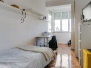 122689 Quarto com cama de solteiro em.