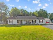123 S Dowling St, Austin, IN 47102 123 S Dowling St, Austin, IN 47102