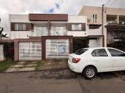 124 Área Útil Casa Alugar, 4 Dormitórios localizado em...