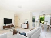 house 1/24 Robinson Street, Coorparoo
