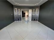 127.73 M² Casa de Vila Alugar, 3 Dormitórios localizado...