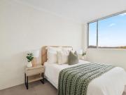 12/99 Canberra Avenue