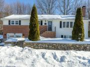 12 Bates Pl, Hartford, CT 06114
