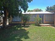 12 Bedroom House in Brandwag