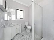 Great sized family home in quiet street setting