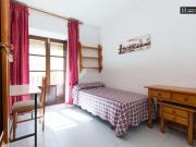 12 Dormitorio Shared Living/Roommate Granada Granada... 12 Dormitorio Shared Living/Roommate Granada Granada...