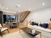 12 Grayson Street, MORNINGSIDE, QLD 4170