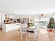 12 Humberside Close, Mudgeeraba, QLD 4213 House for Rent