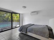 12 Karina Crescent