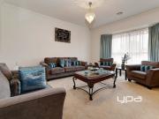 12 Lightwood Crescent, MEADOW HEIGHTS