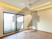 12 Marla 4 Beds Apartment Facing Park Available For Rent...