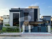 12 Marla Designer House Overseas 6, Phase 8 Bahria Town...